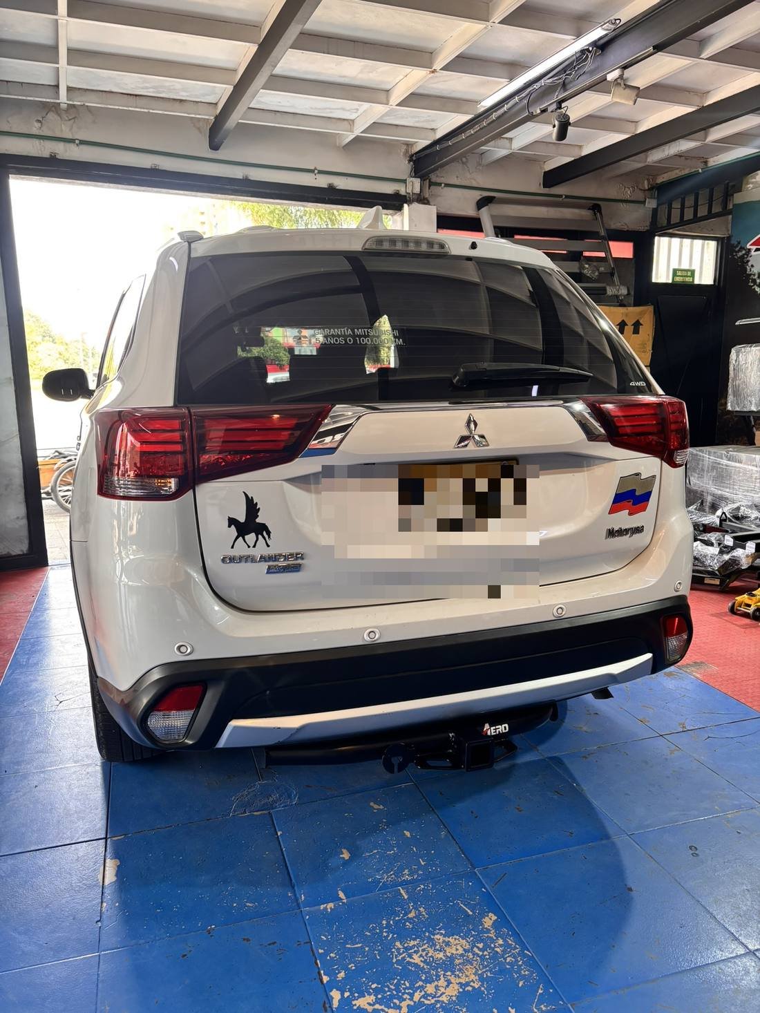 Instalación tiro de arrastre Mitsubishi Outlander